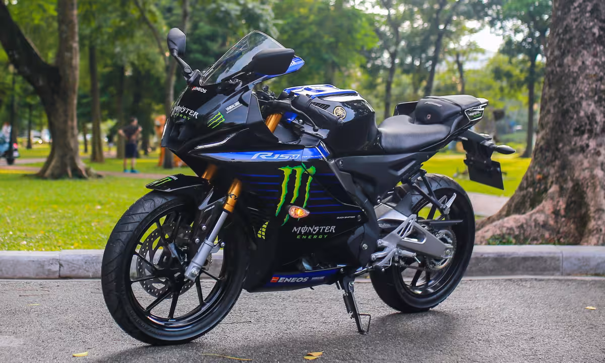 Yamaha YZF-R15M